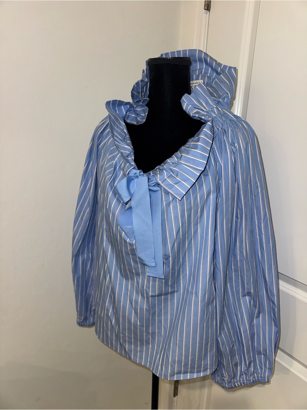 Free Assembly Ruffle Tie Neck Cotton Top with Long Puff Sleeve NWT - Picture 6 of 8